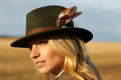 (Hicks & Brown) Suffolk Fedora Hat (Bronze Feather) (Women's)